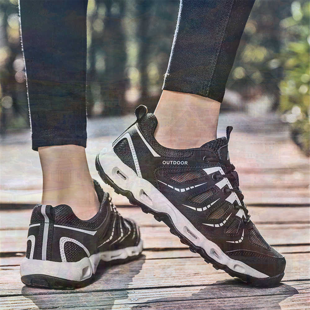 Sumer Round Tip Silver Sneaker - Tech Accessories For College ulasan dan harga